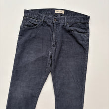 Load image into Gallery viewer, Gap Corduroy Trousers W32 L30