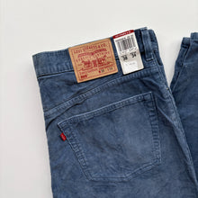 Load image into Gallery viewer, BNWT Levi’s 505 Cords W38 L34