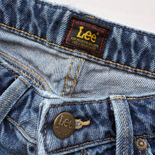Load image into Gallery viewer, Women’s Lee Jeans W26 L31