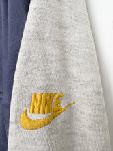 Load image into Gallery viewer, Rare 90s Nike Sweatshirt (M)