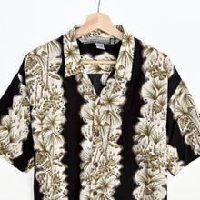 Load image into Gallery viewer, 90s Hawaiian Crazy Print Shirt (M)