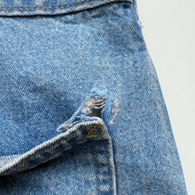Load image into Gallery viewer, Carhartt Carpenter Shorts W36