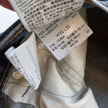 Load image into Gallery viewer, Levi’s 559 W32 L32