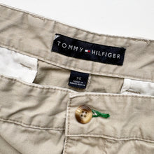 Load image into Gallery viewer, Tommy Hilfiger Shorts W36