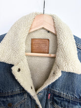 Load image into Gallery viewer, Levi’s Sherpa Denim Jacket (S)