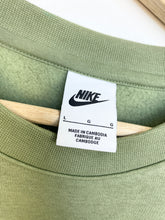 Load image into Gallery viewer, Nike Sweatshirt (L)