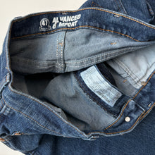 Load image into Gallery viewer, Wrangler Jeans W30 L30