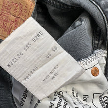 Load image into Gallery viewer, 90s Levi’s Jeans W30 L30