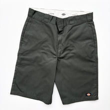 Load image into Gallery viewer, Dickies Shorts W34