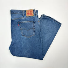 Load image into Gallery viewer, Levi’s 550 Jeans W44 L29