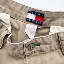 Load image into Gallery viewer, Tommy Hilfiger Shorts W36