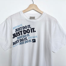 Load image into Gallery viewer, 00s Nike T-shirt (M)