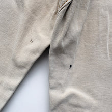 Load image into Gallery viewer, Distressed Carhartt Jeans W36 L32