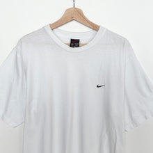 Load image into Gallery viewer, 90s Nike T-shirt (L)