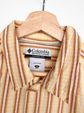 Load image into Gallery viewer, Columbia Sportswear Shirt (M)