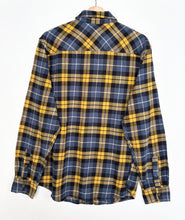 Load image into Gallery viewer, Flannel Shirt (L)