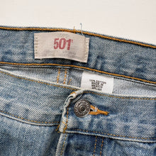 Load image into Gallery viewer, Levi’s 501 Jeans W38 L34