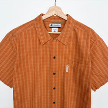 Load image into Gallery viewer, Columbia Sportswear Shirt (XL)