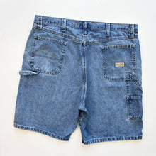 Load image into Gallery viewer, Wrangler Carpenter Shorts W40