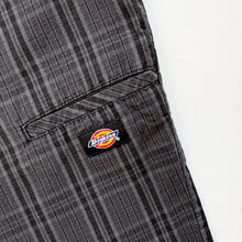 Load image into Gallery viewer, Dickies Shorts W30