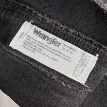 Load image into Gallery viewer, Wrangler Jeans W36 L38