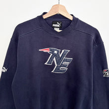 Load image into Gallery viewer, 90s NFL New England Patriots Sweatshirt (M)