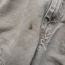 Load image into Gallery viewer, Wrangler Cargo Jeans W31 L32