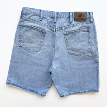 Load image into Gallery viewer, Wrangler Denim Shorts W36