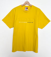 Load image into Gallery viewer, Tommy Hilfiger T-shirt (M)