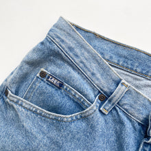 Load image into Gallery viewer, 90s Lee Denim Shorts W30
