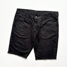 Load image into Gallery viewer, Levis 511 Shorts W36