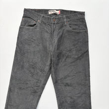Load image into Gallery viewer, Levi’s 559 Cords W34 L32