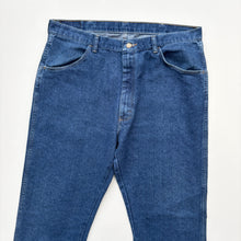 Load image into Gallery viewer, Wrangler Jeans W38 L30
