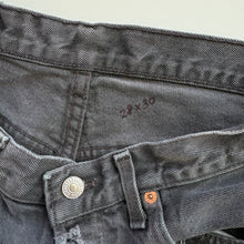 Load image into Gallery viewer, 90s Levi’s Jeans W28 L30