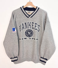Load image into Gallery viewer, 90s Lee MLB New York Yankees  Sweatshirt (L)