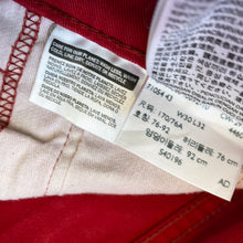 Load image into Gallery viewer, Levi’s 569 W30 L32