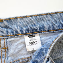 Load image into Gallery viewer, 90s Levi’s 550 Denim Shorts W26