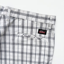 Load image into Gallery viewer, Dickies Shorts W36
