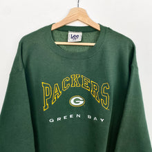 Load image into Gallery viewer, 90s Lee NFL Green Bay Packers Sweatshirt (M)