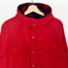Load image into Gallery viewer, Women’s 90s Woolrich Parka Coat (M)
