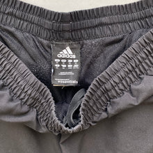 Load image into Gallery viewer, 00s Adidas Shorts (XL)