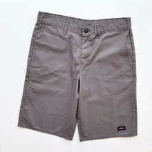 Load image into Gallery viewer, Dickies Shorts W32