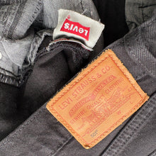 Load image into Gallery viewer, Levi’s 501 W32 L24
