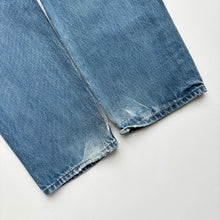 Load image into Gallery viewer, Levi’s 505 W34 L32