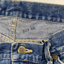 Load image into Gallery viewer, 90s Lee Jeans W30 L34