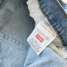 Load image into Gallery viewer, Wrangler Denim Shorts W34