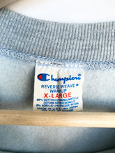 Load image into Gallery viewer, Champion Sweatshirt (XL)