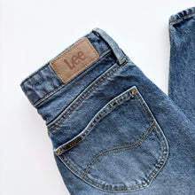 Load image into Gallery viewer, Women’s Lee Jeans W26 L31