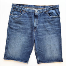 Load image into Gallery viewer, Levis 569 Denim Shorts W42
