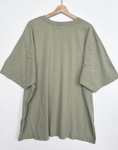 Load image into Gallery viewer, Carhartt T-shirt (2XL)